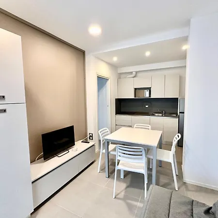 Near With Pool Access