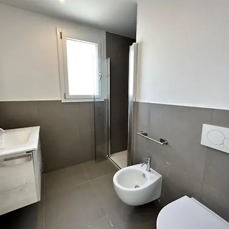 Near With Pool Access